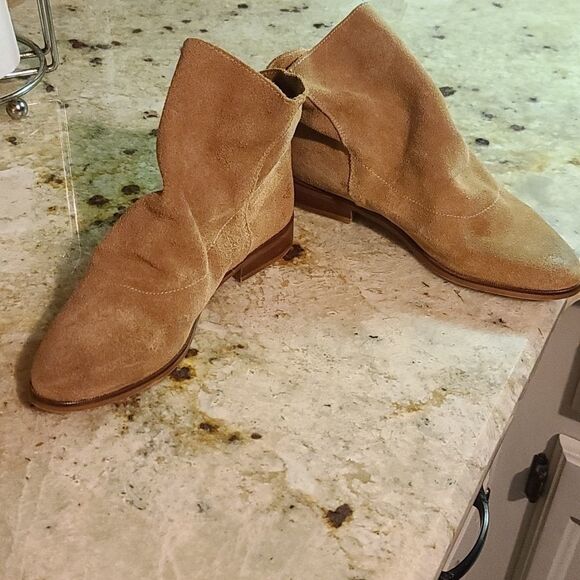 Chocolat blu Suede tan pointed toe booties - Picture 3 of 6